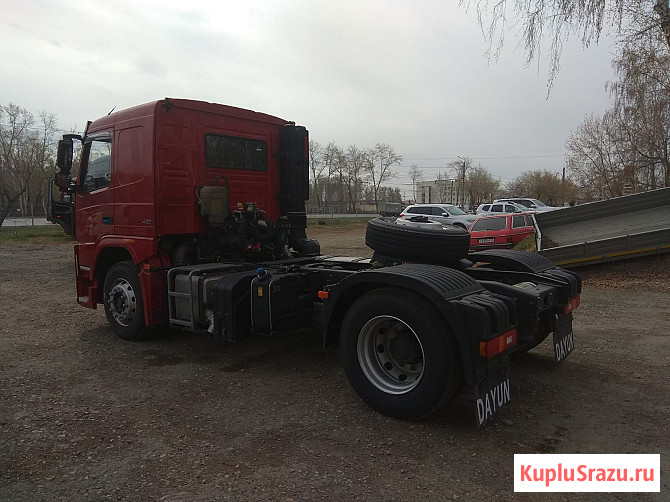 Дизельный тягач DAYUN CGC4180, 4х2, 460 л.с., ретардер, рессора, Euro V Челябинск - изображение 3