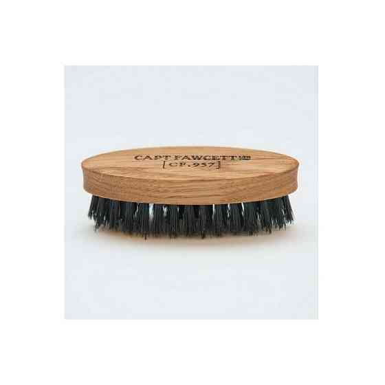 Щетка для  усов  и  волос головы Captain Fawcett CF.957 