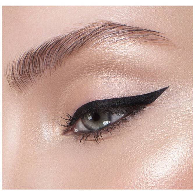 Elian Russia Подводка-маркер для глаз Wing Artist Waterproof Eyeliner, оттенок черный  - изображение 2