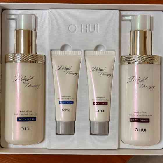 O HUI Люксовый набор для душа . Гель и Лосьон для тела 300 мл DELIGHT THERAPY BODY CARE SPECIAL SET 