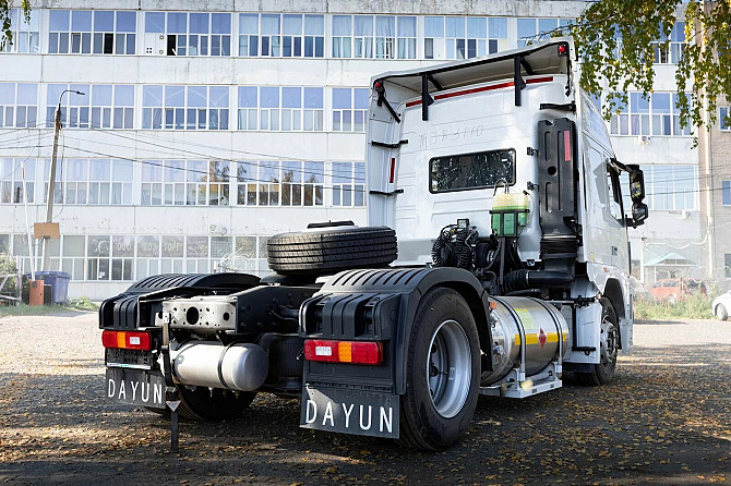 Газовый тягач Dayun CGC4180, LNG, WP13, 430 л.с., ретардер, пневма, ADR, Euro V Челябинск - изображение 2