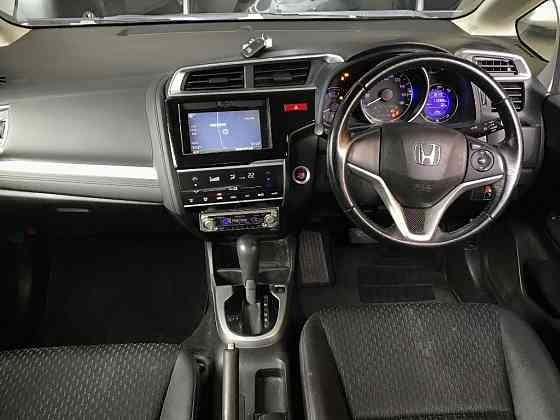 Хэтчбек Honda Fit кузов GK5 модификация 15X L Package Москва
