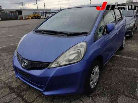 Хэтчбек Honda Fit кузов GE6 модификация 13G F Package Москва