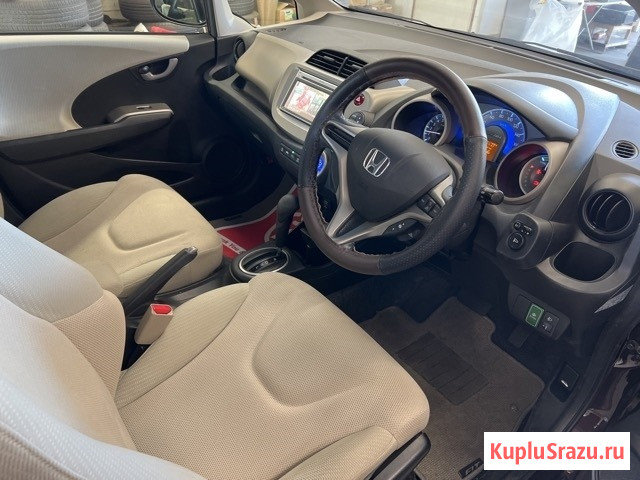 Хэтчбек гибрид Honda Fit Hybrid кузов GP1 модификация Hybrid 10TH Anniversary Москва - изображение 4