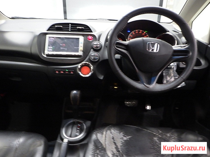 Хэтчбек Honda Fit кузов GE8 модификация 15RS 10th Anniversary Москва - изображение 3