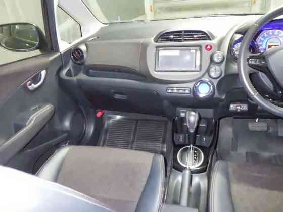 Универсал гибрид Honda Fit Shuttle Hybrid кузов GP2 Москва