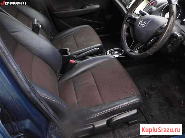Универсал гибрид Honda Fit Shuttle Hybrid кузов GP2 модификация Hybrid Smart Edition Москва - изображение 3