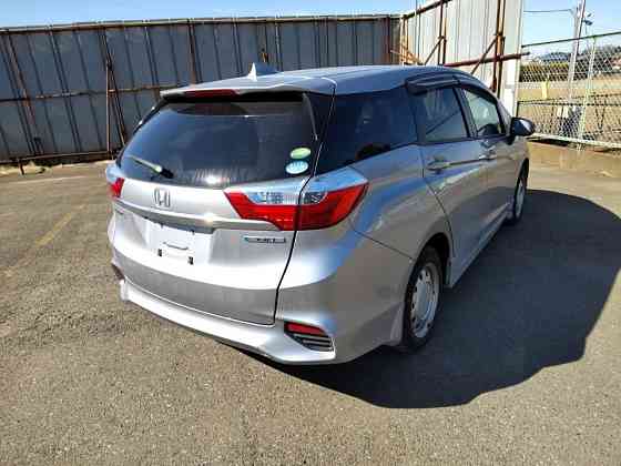 Универсал гибрид Honda Shuttle Hybrid кузов GP8 модификация Hybrid гв 2019 4wd Москва