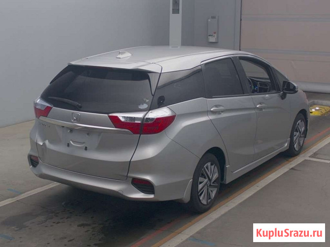 Универсал гибрид Honda Shuttle Hybrid кузов GP7 модификация Hybrid X Москва - изображение 2