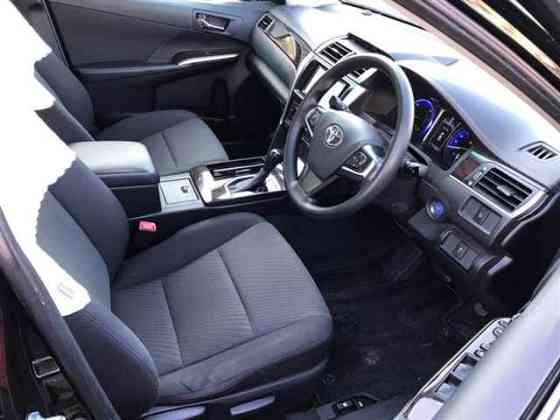 Седан гибрид Toyota Camry Hybrid кузов AVV50 Москва