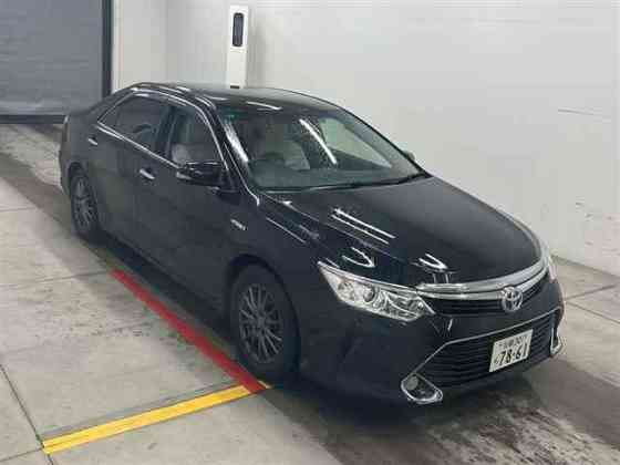 Седан гибрид Toyota Camry Hybrid кузов AVV50 Москва