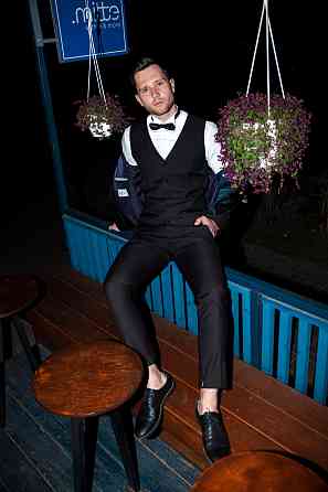 Прокат мужских костюмов и аренда смокингов в Красноярске RoSS Красноярск