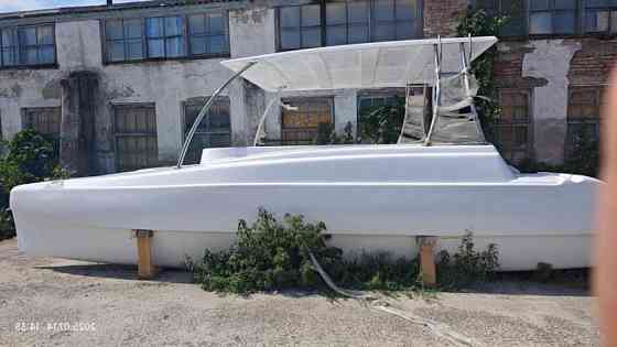 Катамаран прогулочный Кайман-800 на 12-20 человек Туапсе