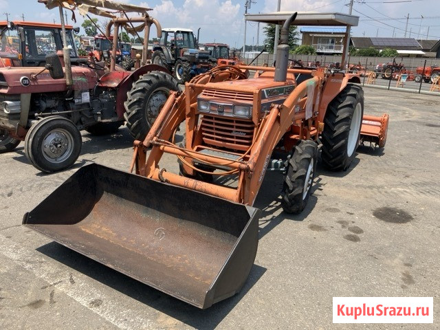 Минитрактор с/х Kubota Sunshine L1 Series L1-33D 4х4 крыша КУН ковш фреза наработка 738 мч Москва - изображение 1