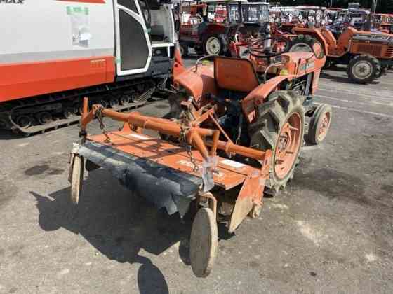 Минитрактор с/х Kubota L2000 4х2 фреза наработка 1103 мч Москва