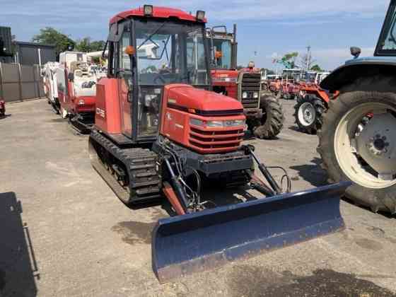 Трактор Yanmar CT Series Crawler Steering CT-55 гусеничный кабина отвал наработка 703 мч Москва