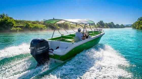 Лодка пластиковая Магелан-1111 до 50 человек с жестким корпусом Краснодар