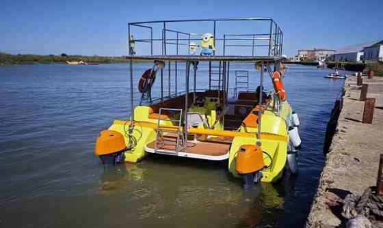 Катамаран Кайман-800 бизнес 2 этажа до 40 человек Ставрополь