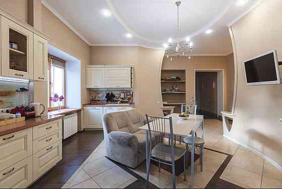 5-комнатная квартира, 272 м², 3/3 эт. на продажу в Красноярске Красноярск