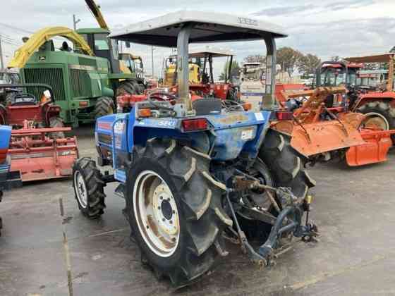 Минитрактор Iseki TK29F крыша 4х4 наработка 854 мч Москва