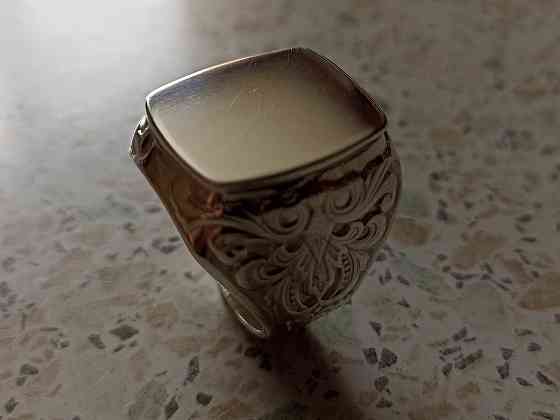 Мужская серебряная печатка Дзержинск