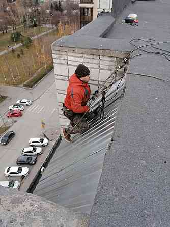 Установка крыш балконов. Ремонт балконных козырьков Новосибирск