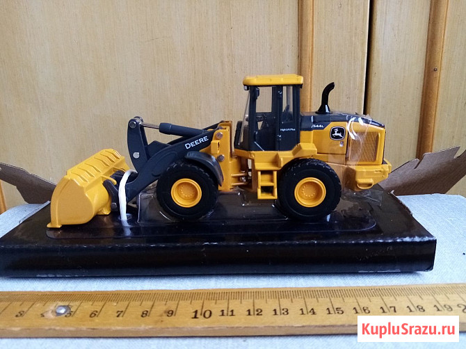 Модель, машинка. фронтальный погрузчик John Deere 544L Саранск - изображение 2