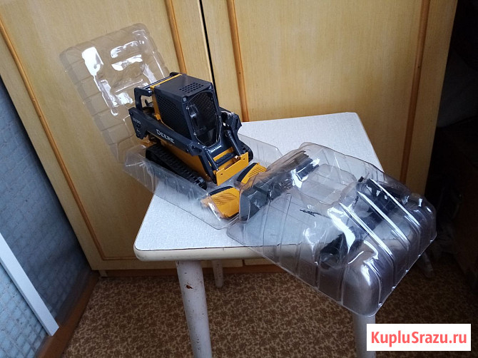 Модель Фронтальный погрузчик John Deere 323 D Саранск - изображение 2