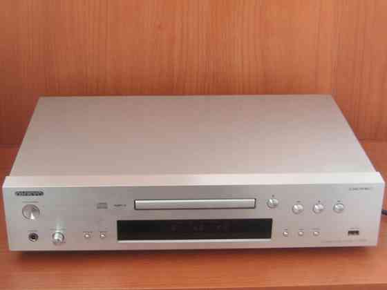CD проигрыватель (стример) Onkyo C-7070 Silver Архангельск