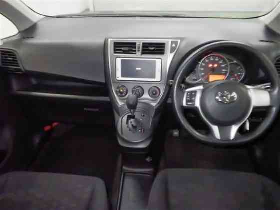Компактвэн Toyota Ractis кузов NCP125 модификация X минивэн гв 2013 4WD пробег 85 т.км Москва